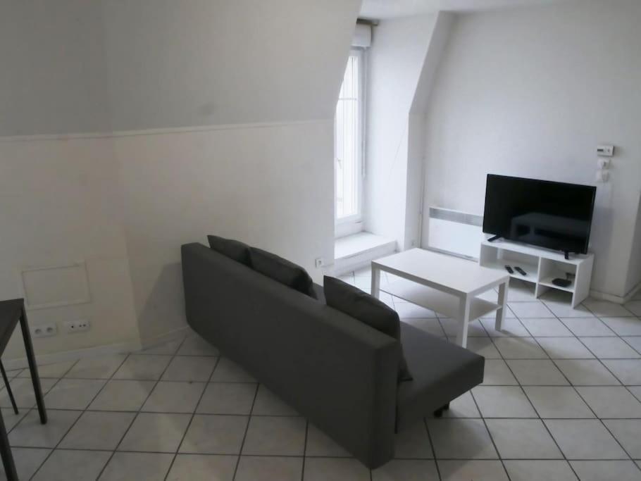 Drancy : 4 Pieces En Centre Ville + Parking Extérieur photo